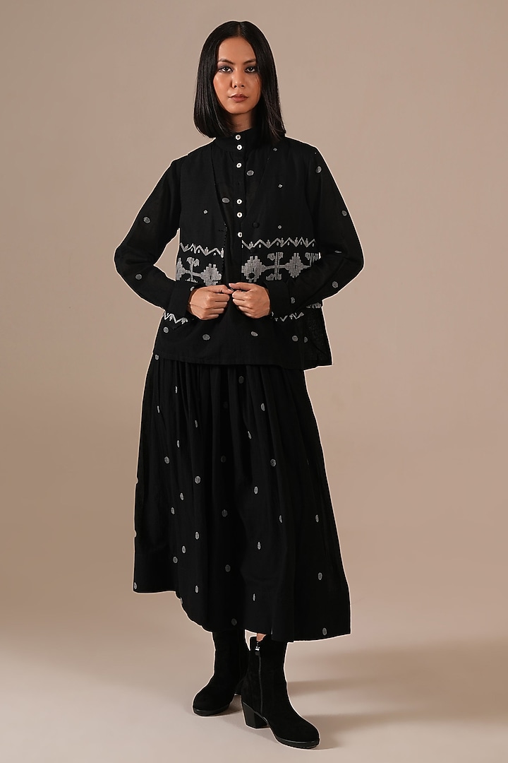 Black Handwoven Jamdani & Cotton Gathered Skirt Set by Indigo Dreams at Pernia's Pop Up Shop