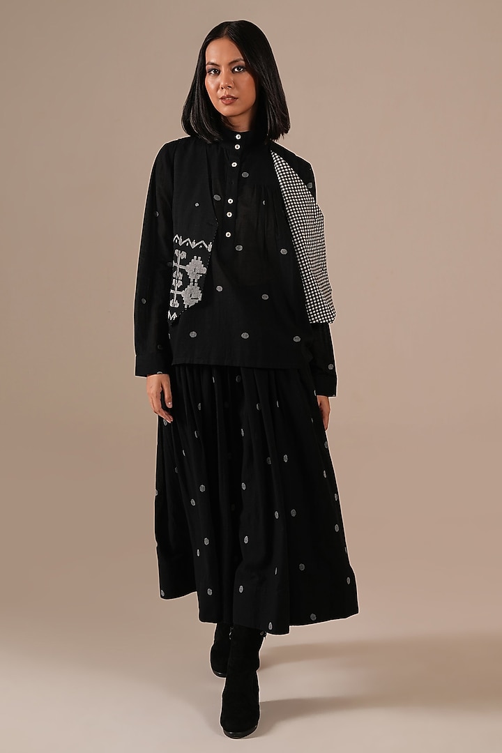 Black Handwoven Jamdani & Cotton Gathered Skirt Set by Indigo Dreams at Pernia's Pop Up Shop