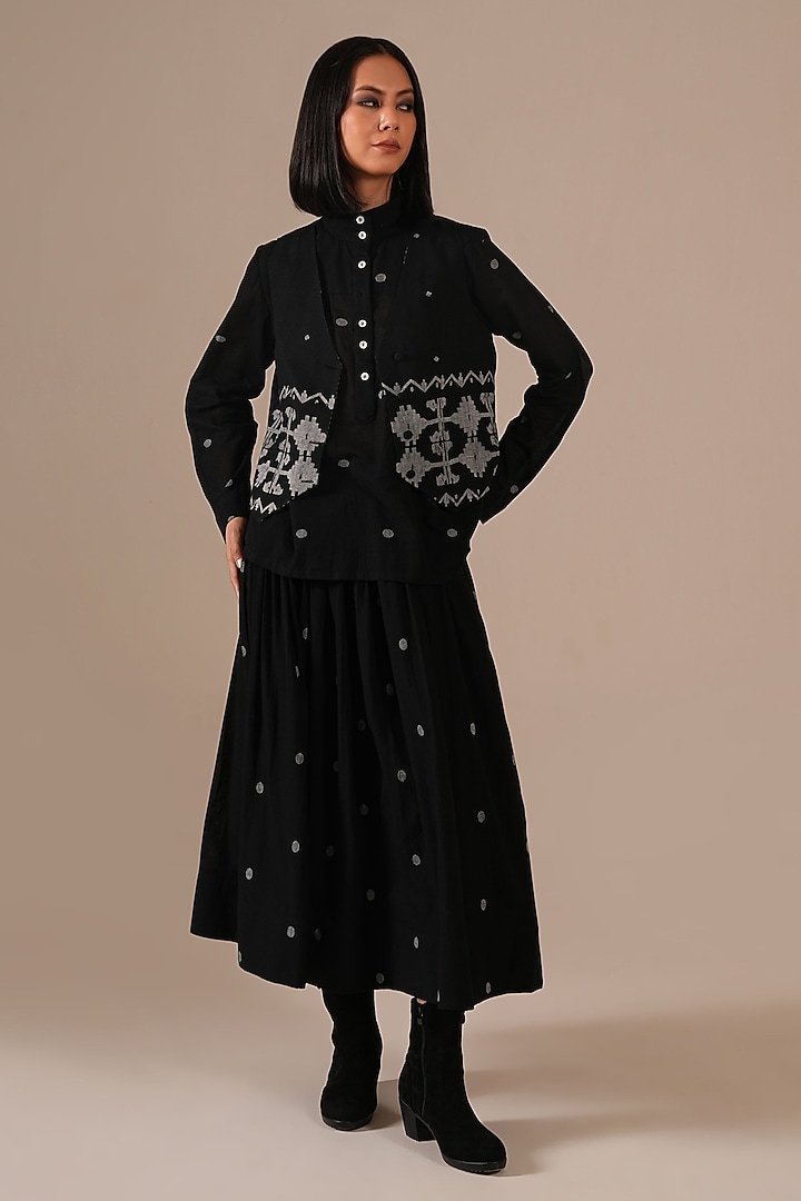 Black Handwoven Jamdani & Cotton Gathered Skirt Set by Indigo Dreams at Pernia's Pop Up Shop