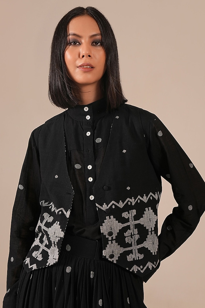 Black Handwoven Jamdani & Cotton Gathered Skirt Set by Indigo Dreams at Pernia's Pop Up Shop