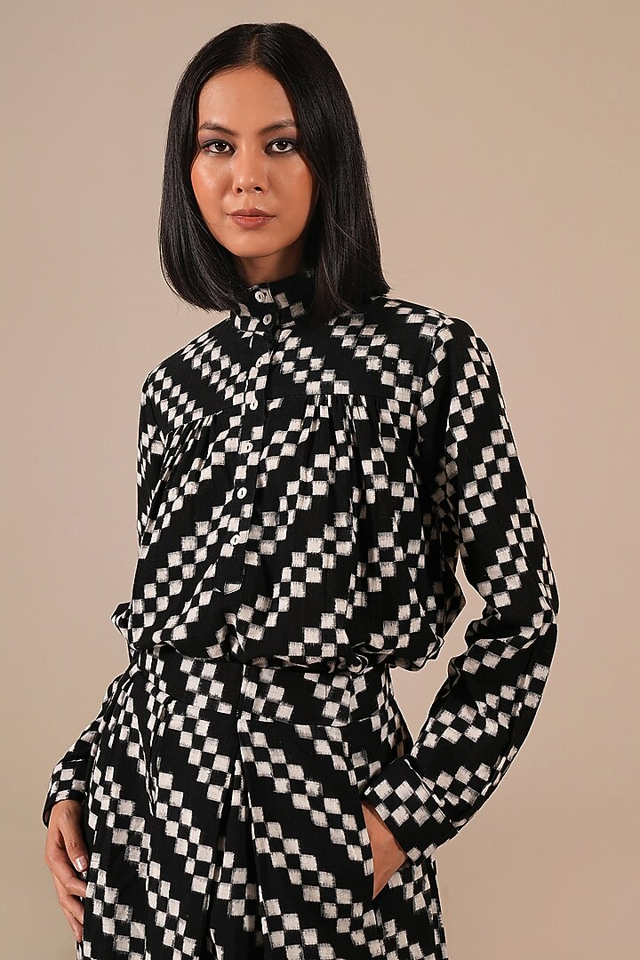 Black Handwoven Jamdani & Cotton Gathered Skirt Set by Indigo Dreams at Pernia's Pop Up Shop