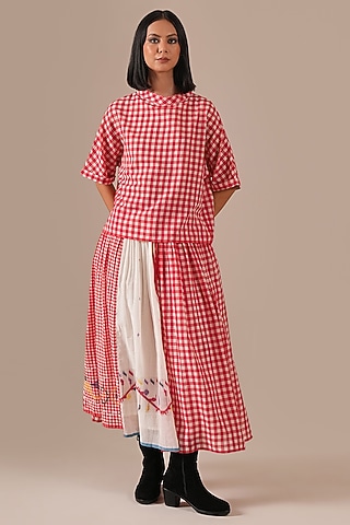 Ivory & Red Handwoven Jamdani Skirt Set by Indigo Dreams