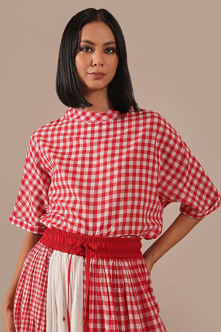 Ivory & Red Handwoven Jamdani Skirt Set by Indigo Dreams at Pernia's Pop Up Shop