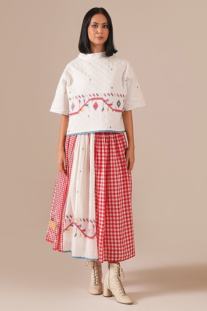 Red Handwoven Jamdani Skirt Set by Indigo Dreams at Pernia's Pop Up Shop