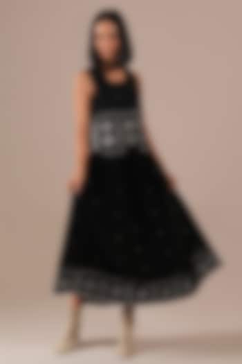Black Handwoven Jamdani & Cotton Flared Vacation Dress With Waistcoat by Indigo Dreams at Pernia's Pop Up Shop