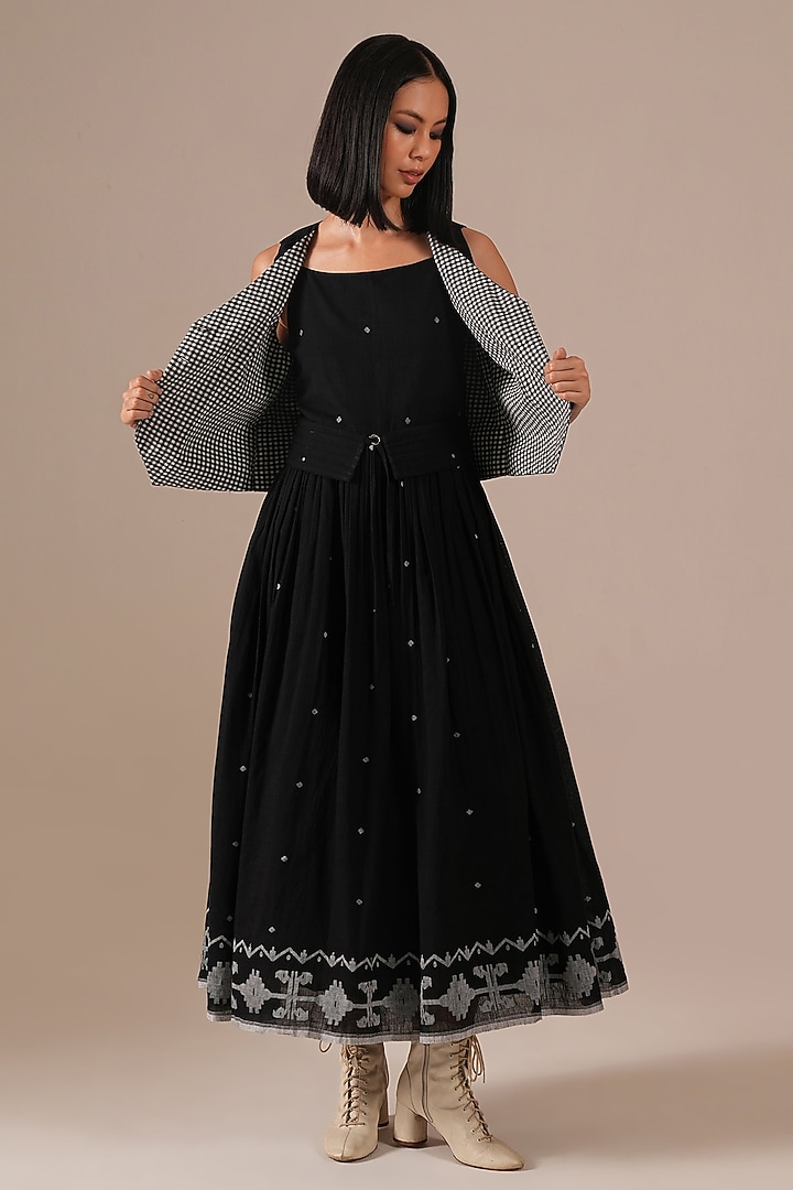 Black Handwoven Jamdani & Cotton Flared Vacation Dress With Waistcoat by Indigo Dreams at Pernia's Pop Up Shop