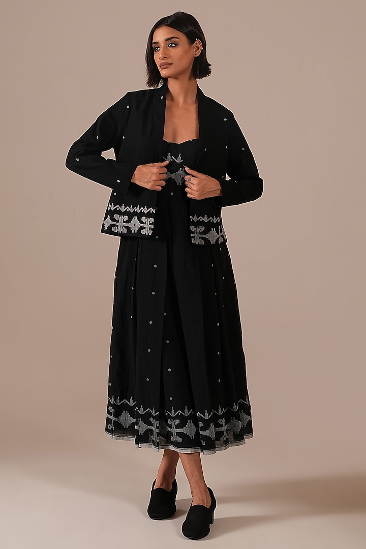 Black Handwoven Jamdani & Cotton Pleated Midi Vacation Dress With Jacket by Indigo Dreams at Pernia's Pop Up Shop