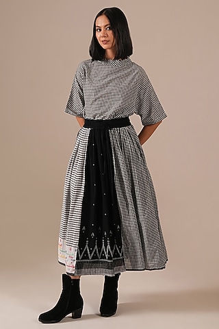 Black Handwoven Jamdani & Cotton Gathered Skirt Set by Indigo Dreams