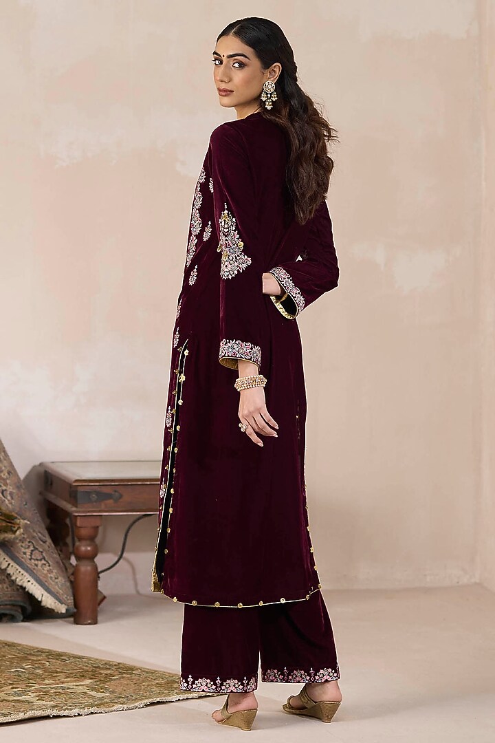 Wine Velvet Tassels & Sequins Embroidered Straight Kurta Set by Inej at Pernia's Pop Up Shop