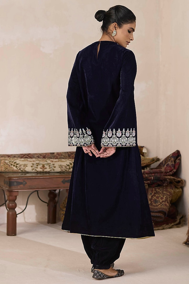Blue Velvet Sequins Embroidered Gathered Kurta Set by Inej at Pernia's Pop Up Shop