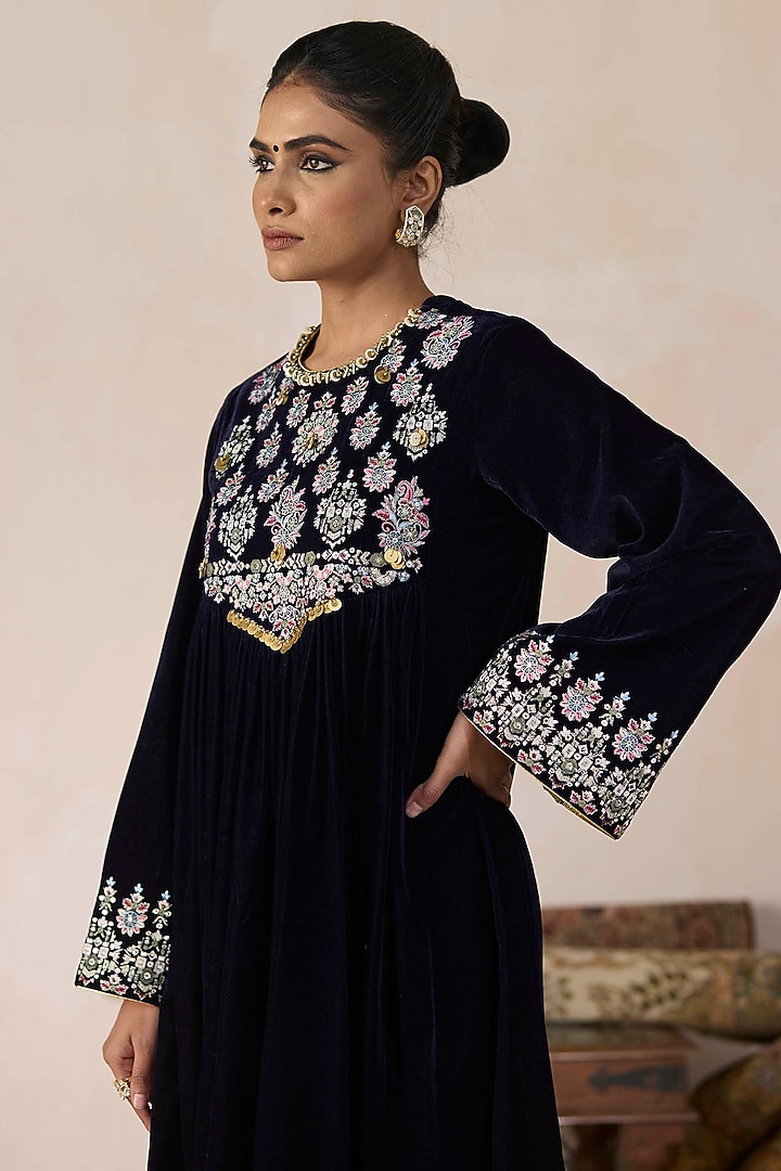 Blue Velvet Sequins Embroidered Gathered Kurta Set by Inej at Pernia's Pop Up Shop