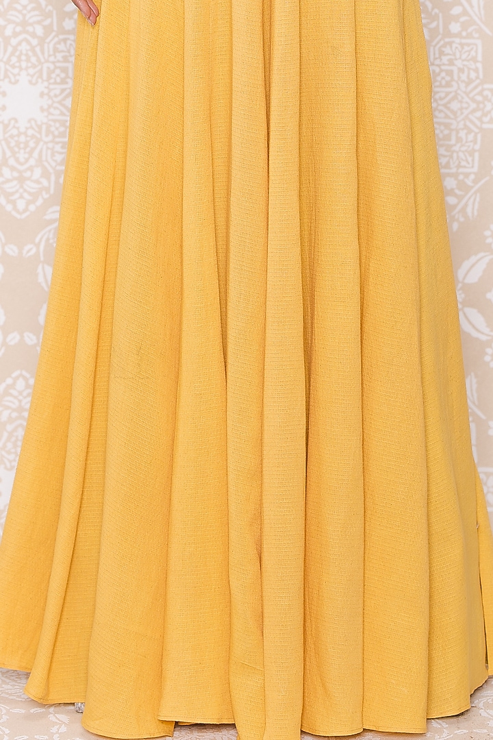 Yellow Rayon Flex Lehenga Set by Inej at Pernia's Pop Up Shop
