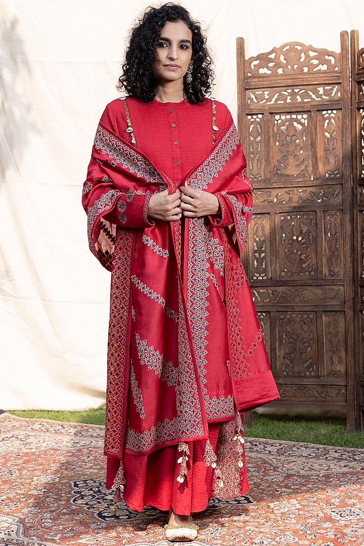 Red Aari Embroidered Anarkali Set Design by Inej at Pernia's Pop Up ...