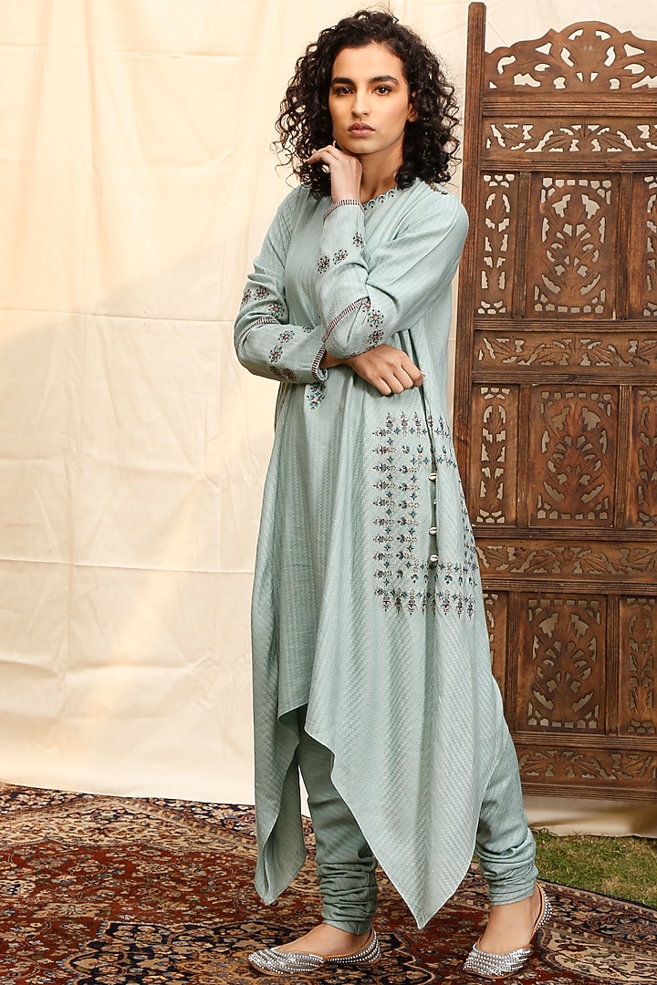 Turquoise Aari Embroidered Kurta Set by Inej at Pernia's Pop Up Shop