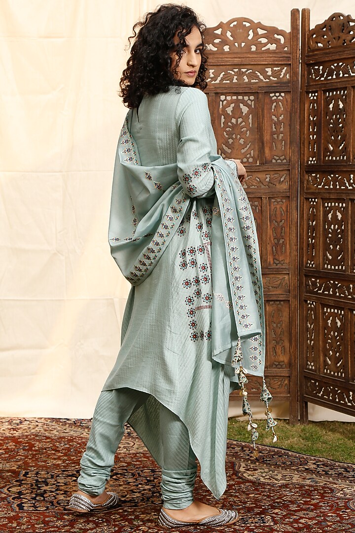 Turquoise Aari Embroidered Kurta Set by Inej at Pernia's Pop Up Shop