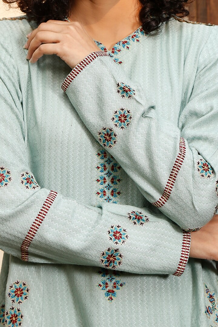 Turquoise Aari Embroidered Kurta Set by Inej at Pernia's Pop Up Shop