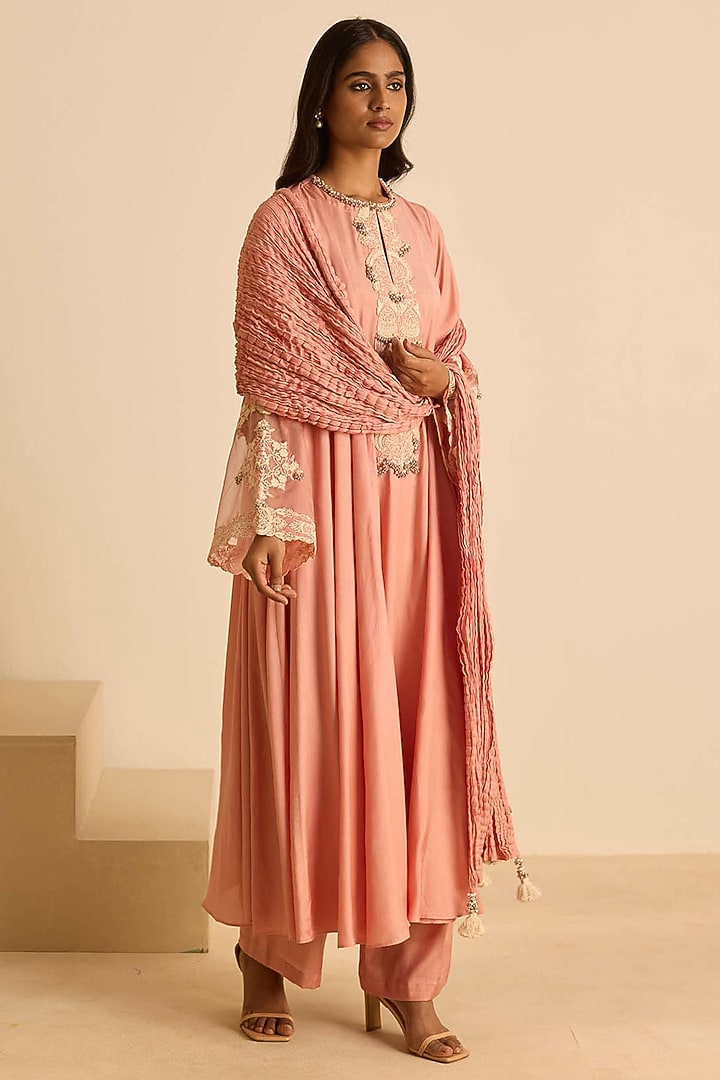 Pink Cotton Silk Dori Embroidered Kalidar Kurta Set by Inej at Pernia's Pop Up Shop