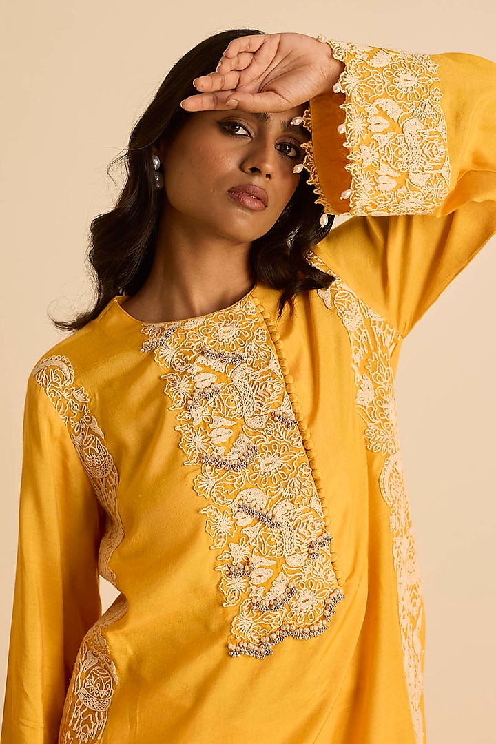 Orange Cotton Silk Dori Embroidered Kashmiri Short Kurta Set by Inej at Pernia's Pop Up Shop