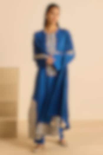 Blue Cotton Silk Dori Embroidered Straight Kurta Set by Inej at Pernia's Pop Up Shop