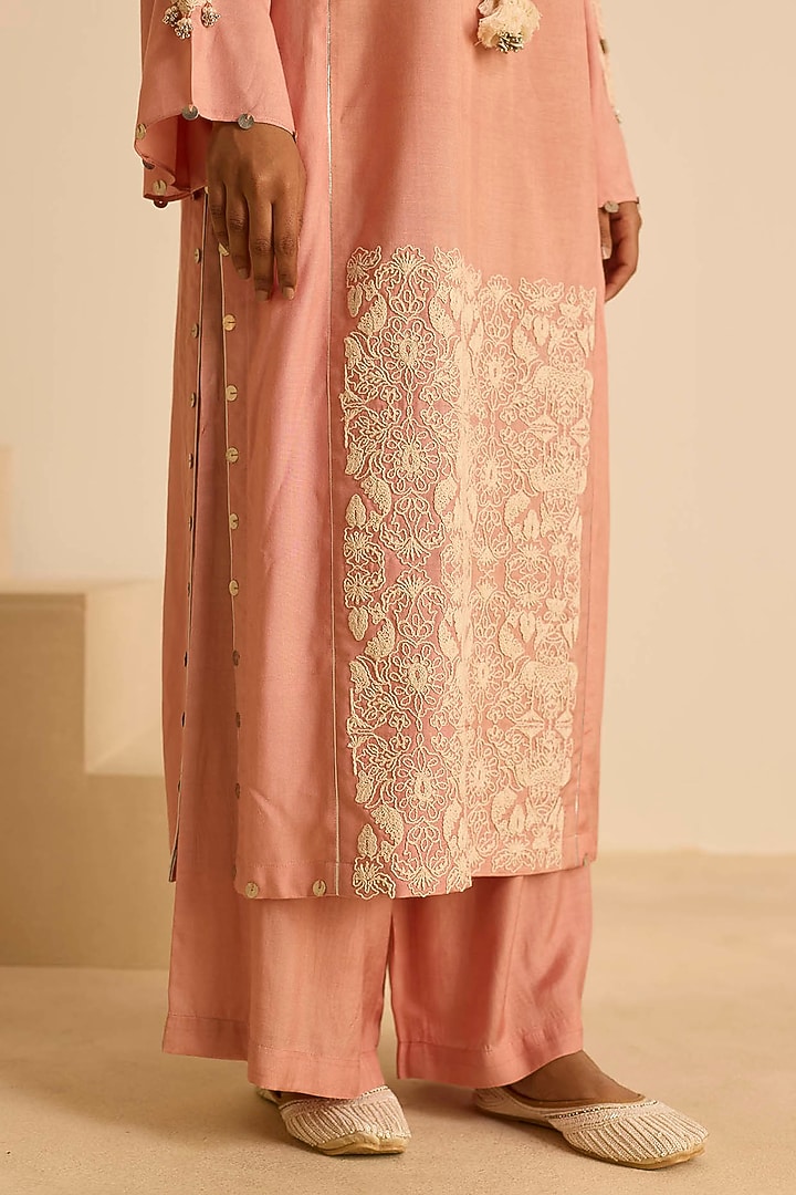 Pink Cotton Silk Dori Embroidered Straight Kurta Set by Inej at Pernia's Pop Up Shop
