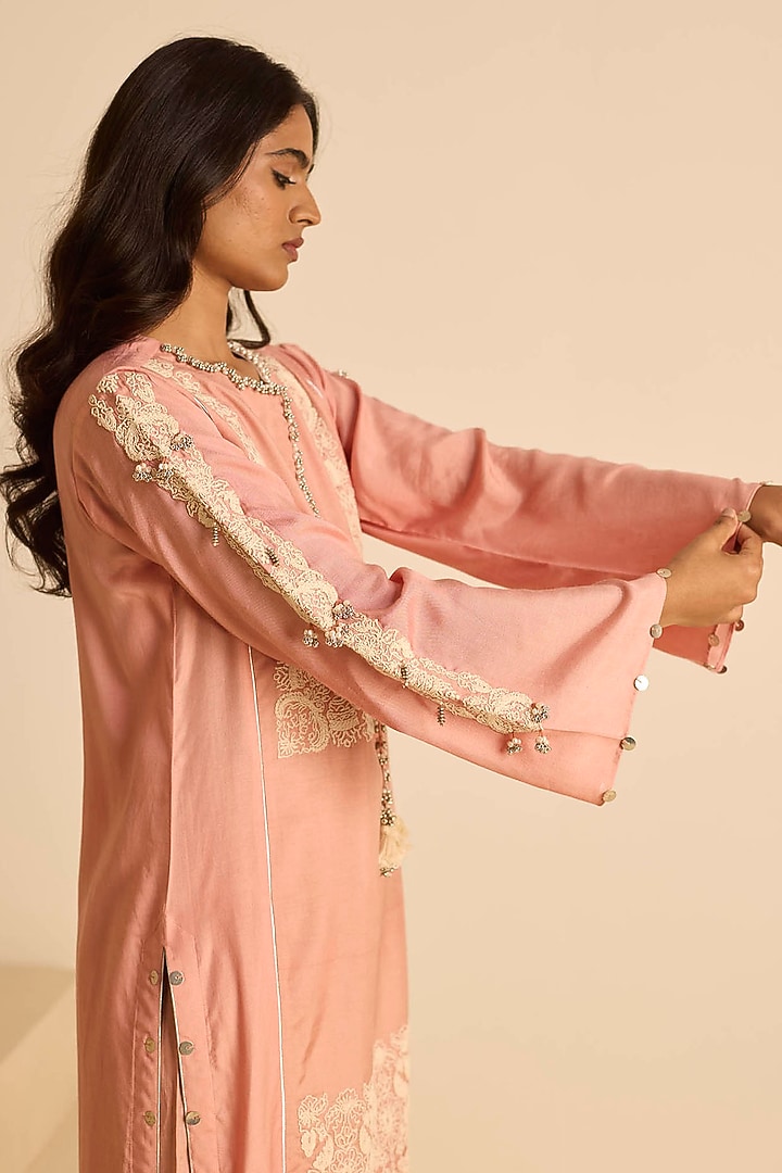 Pink Cotton Silk Dori Embroidered Straight Kurta Set by Inej at Pernia's Pop Up Shop