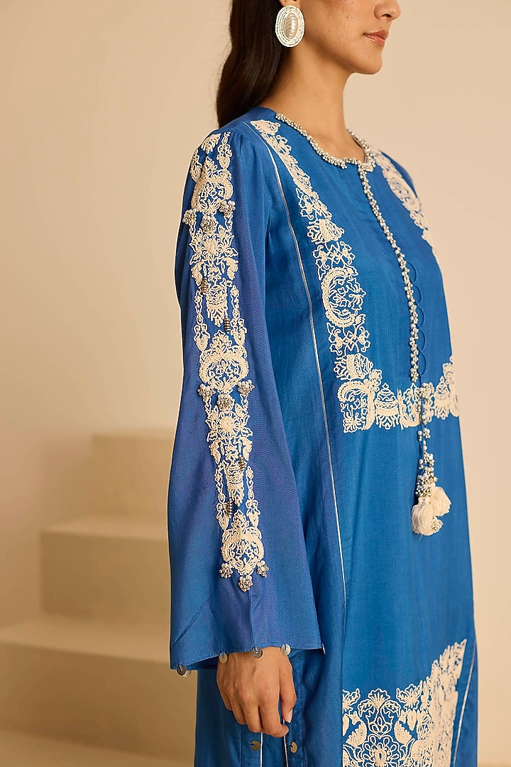 Blue Cotton Silk Dori Embroidered Straight Kurta Set by Inej at Pernia's Pop Up Shop