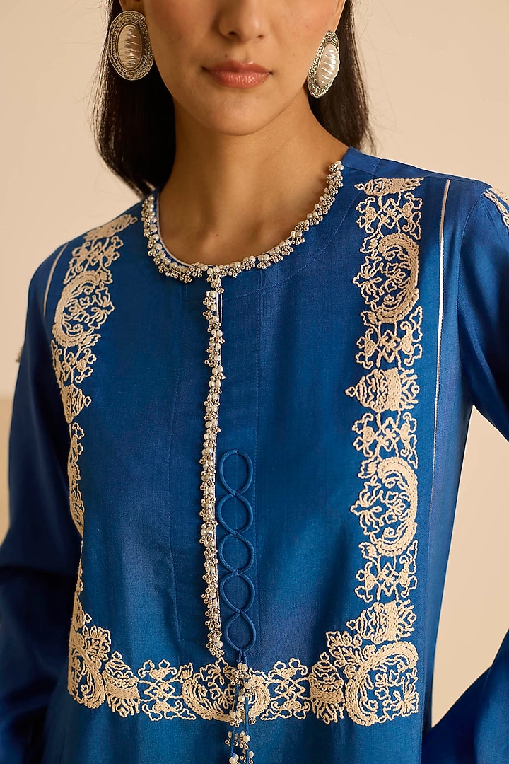 Blue Cotton Silk Dori Embroidered Straight Kurta Set by Inej at Pernia's Pop Up Shop