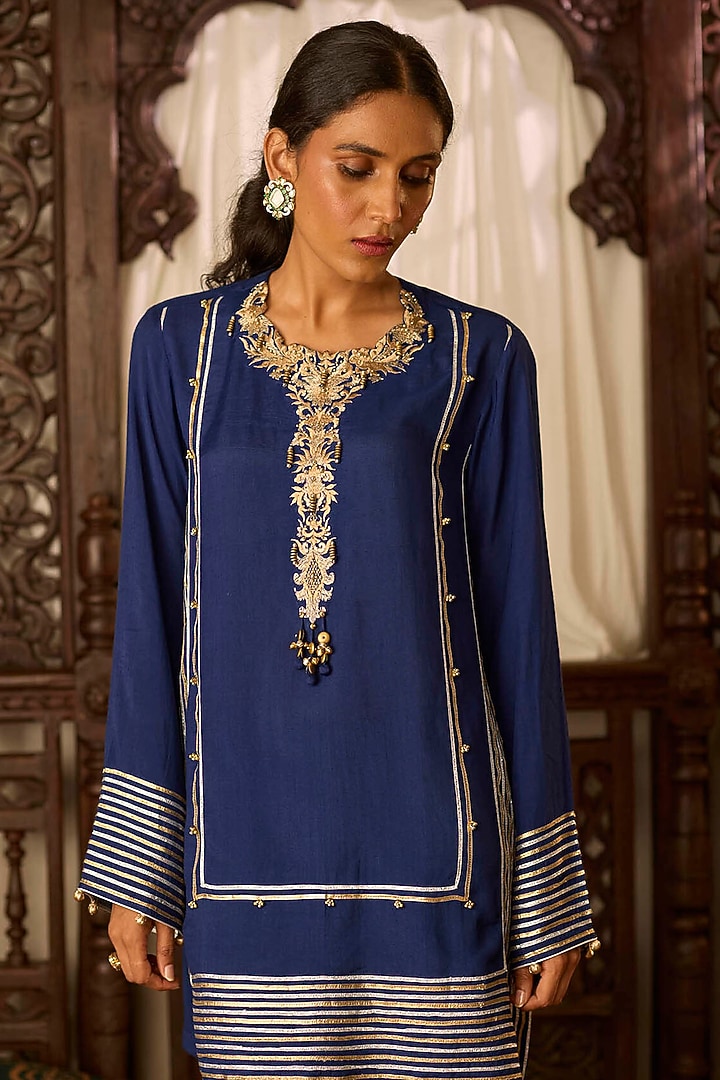 Navy Blue Cotton Silk Zari & Thread Embroidered Kashmiri Kurta Set by Inej at Pernia's Pop Up Shop