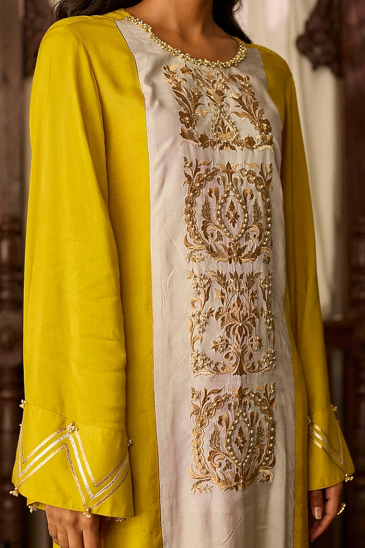 Mustard & Grey Cotton Silk Thread Embroidered Kurta Set by Inej at Pernia's Pop Up Shop
