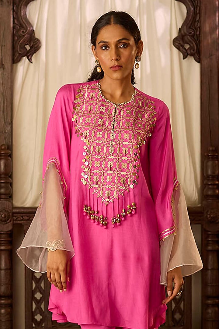 Hot Pink Cotton Silk Zari & Thread Embroidered High-Low Kurta Set by Inej at Pernia's Pop Up Shop