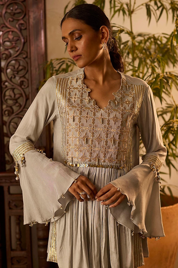 Silver-Grey Cotton Silk Zari & Thread Embroidered Co-Ord Set by Inej at Pernia's Pop Up Shop