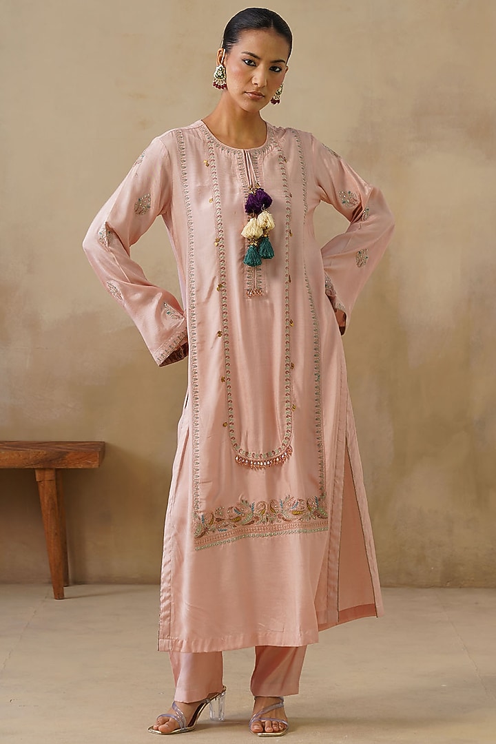 Pink Cotton Silk Thread Embroidered Straight-Cut Kurta Set by Inej at Pernia's Pop Up Shop