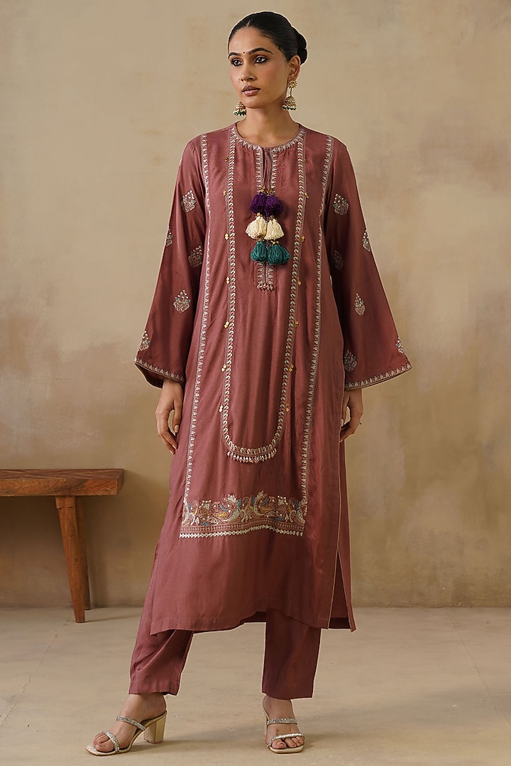 Brown Cotton Silk Thread Embroidered Straight-Cut Kurta Set by Inej at Pernia's Pop Up Shop