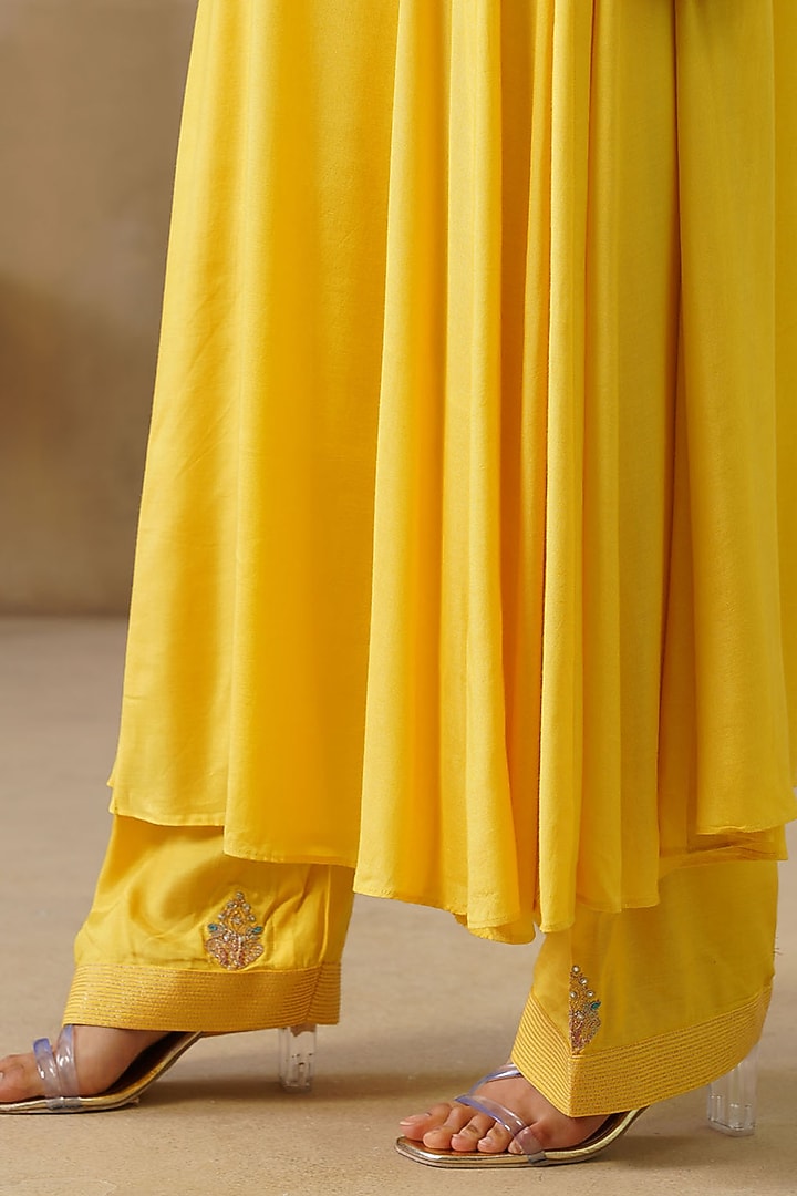 Yellow Cotton Silk Thread Embroidered Kalidar Kurta Set by Inej at Pernia's Pop Up Shop