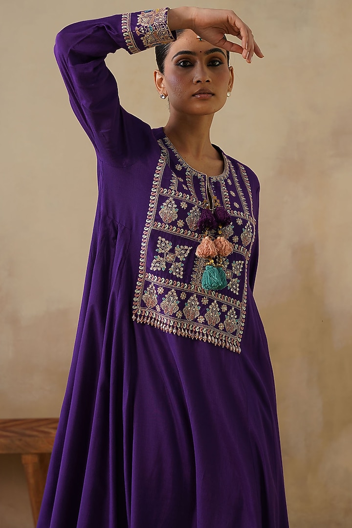 Purple Cotton Silk Thread Embroidered Kalidar Kurta Set by Inej at Pernia's Pop Up Shop