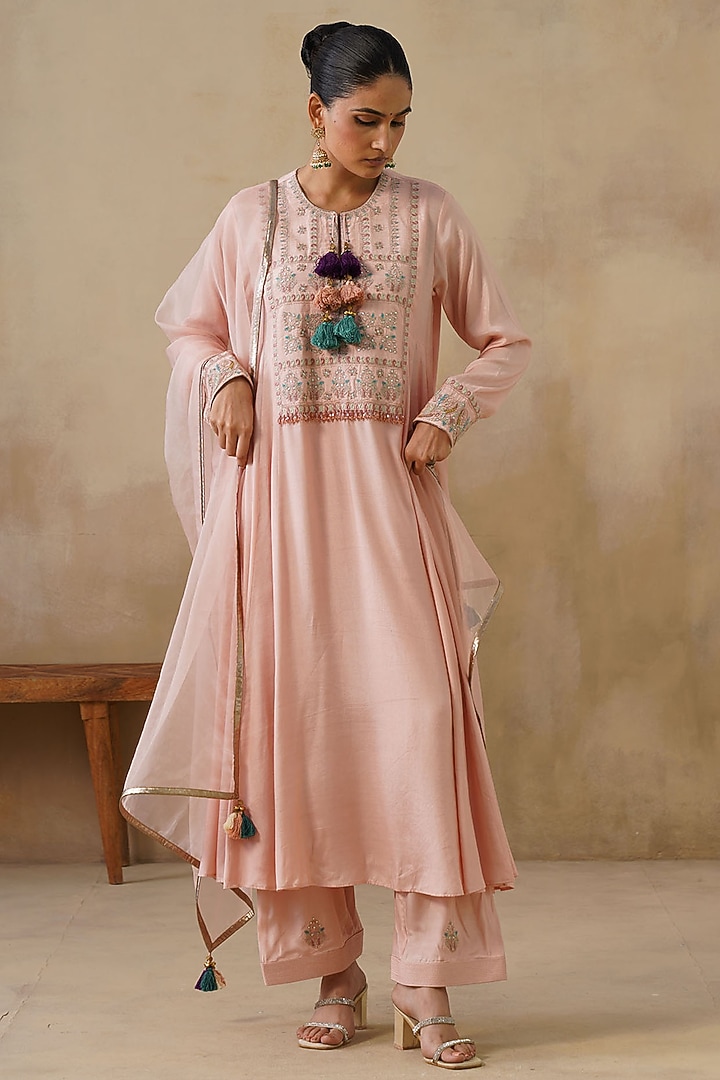 Pink Cotton Silk Thread Embroidered Kalidar Kurta Set by Inej at Pernia's Pop Up Shop