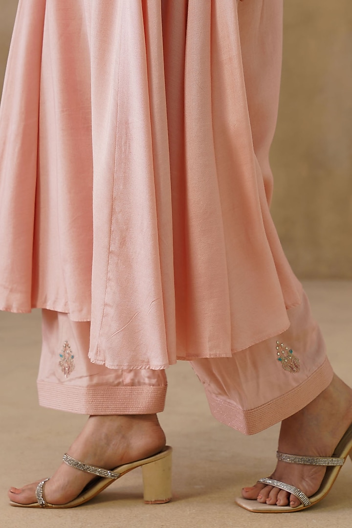 Pink Cotton Silk Thread Embroidered Kalidar Kurta Set by Inej at Pernia's Pop Up Shop