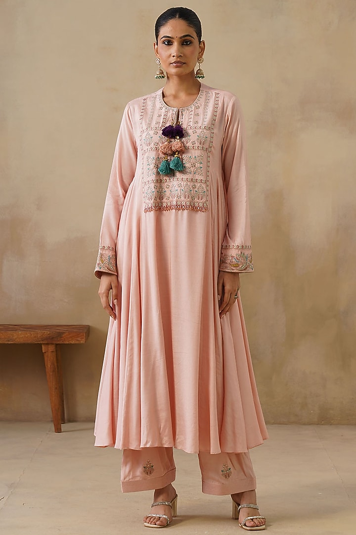 Pink Cotton Silk Thread Embroidered Kalidar Kurta Set by Inej at Pernia's Pop Up Shop