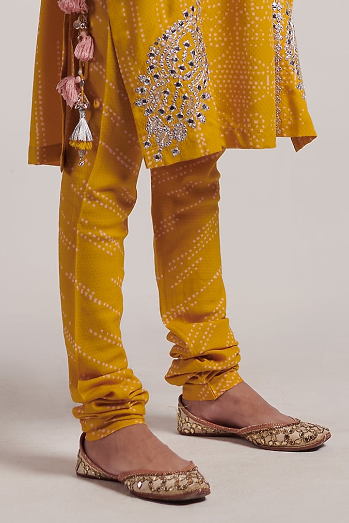 Mustard Embroidered Kurta Set by Inej at Pernia's Pop Up Shop