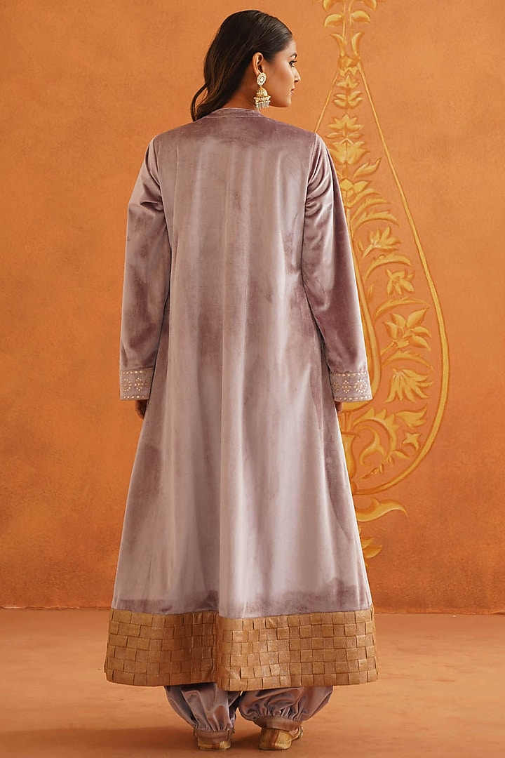 Lilac Velvet Embroidered Gathered Kurta Set by Inej at Pernia's Pop Up Shop