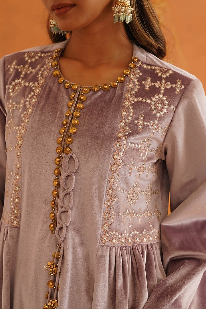 Lilac Velvet Embroidered Gathered Kurta Set by Inej at Pernia's Pop Up Shop