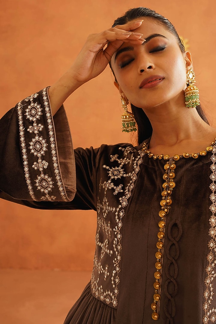 Brown Velvet Embroidered Gathered Kurta Set by Inej at Pernia's Pop Up Shop