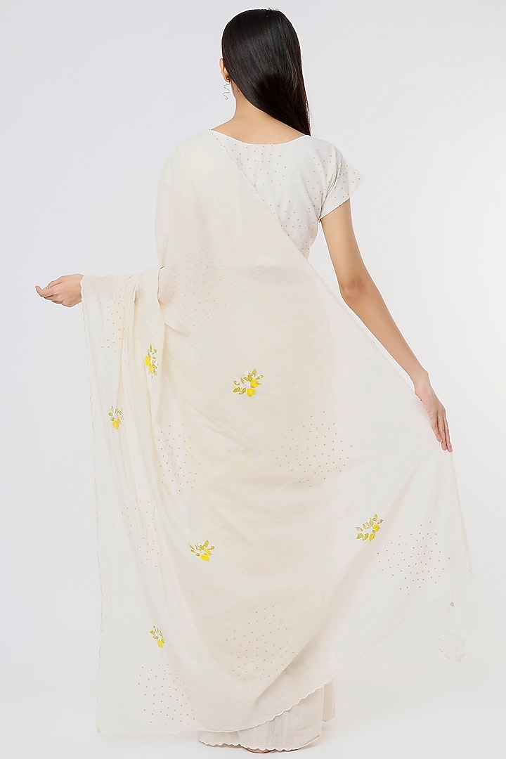 Off-White Printed Festive Saree Set by INKPIKLE at Pernia's Pop Up Shop
