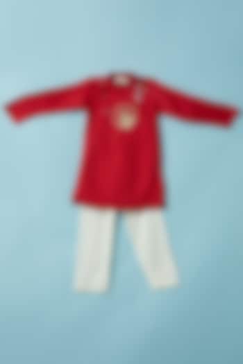Red Embroidered Kurta Set For Boys by Inspired Needleworks