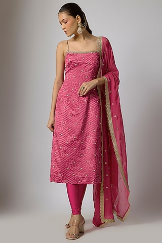 Pink Crepe & Georgette Bandhani Printed Kurta Set by Indian Wardrobe