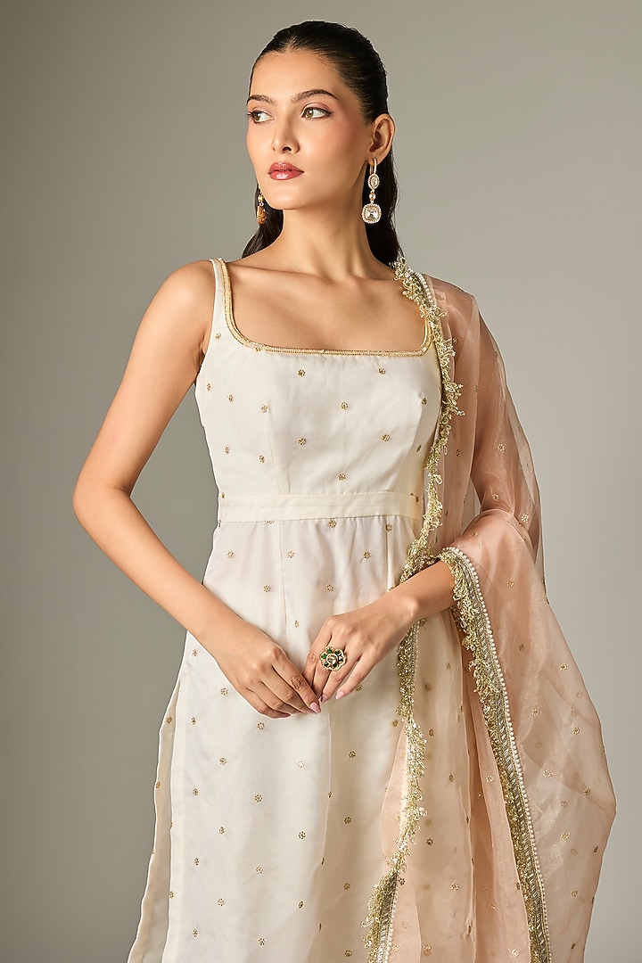 Ivory Tissue Organza Kurta Set by Indian Wardrobe at Pernia's Pop Up Shop