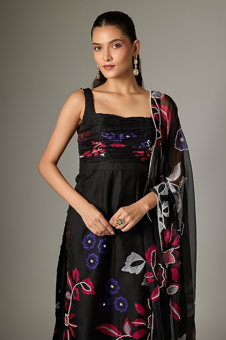 Black Organza Pearl Embroidered Floral Kurta Set by Indian Wardrobe at Pernia's Pop Up Shop