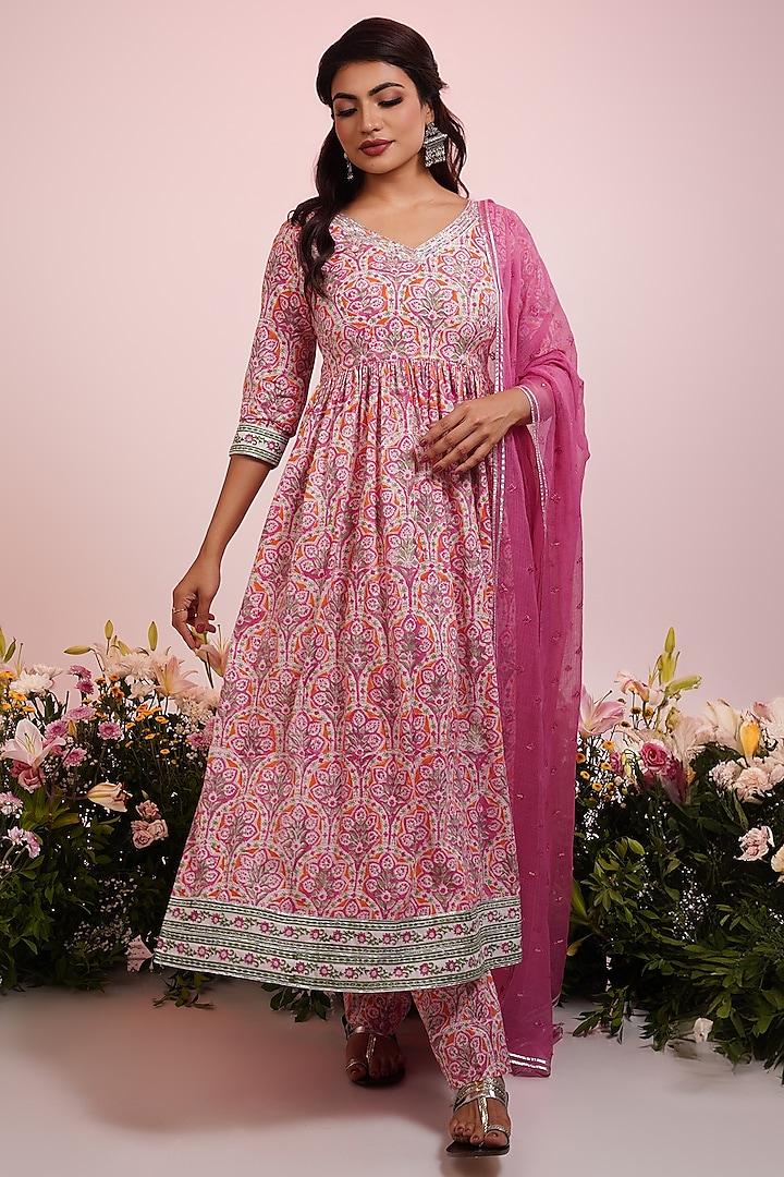 Pink Cotton Block Printed & Embroidered Kurta Set by Indian Wardrobe at Pernia's Pop Up Shop