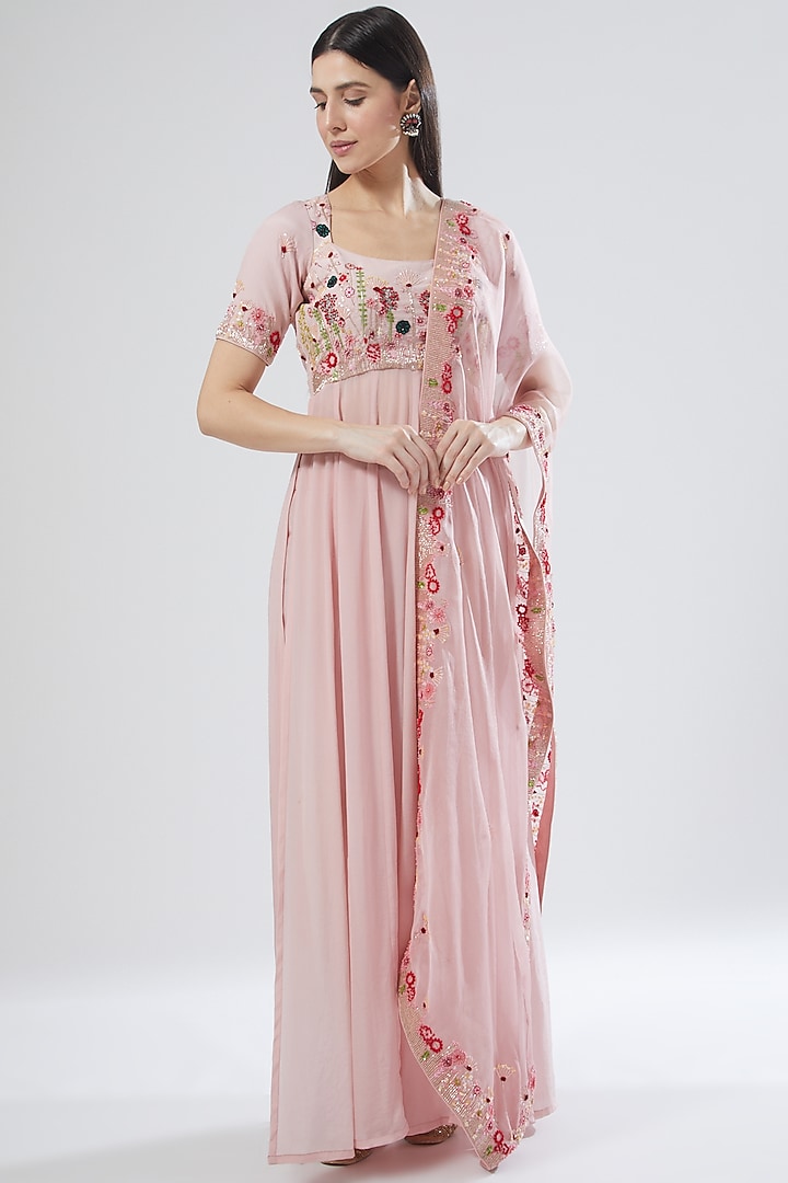 Blush Pink Embroidered Kurta Set by Islie by Priya Jain at Pernia's Pop Up Shop