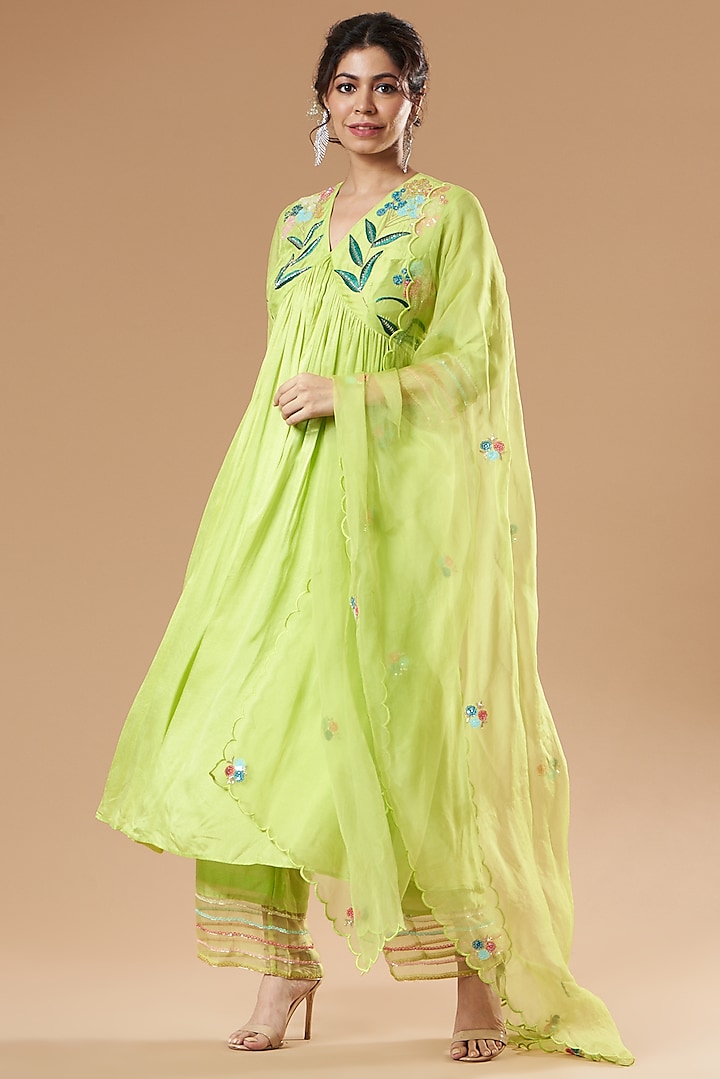 Lime Russian Silk Kurta Set by Islie by Priya Jain at Pernia's Pop Up Shop